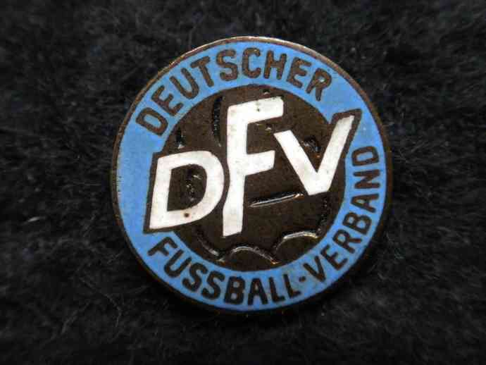 DDR emailliert Hakennadel